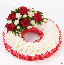 Load image into Gallery viewer, Blocked Classic White Wreath
